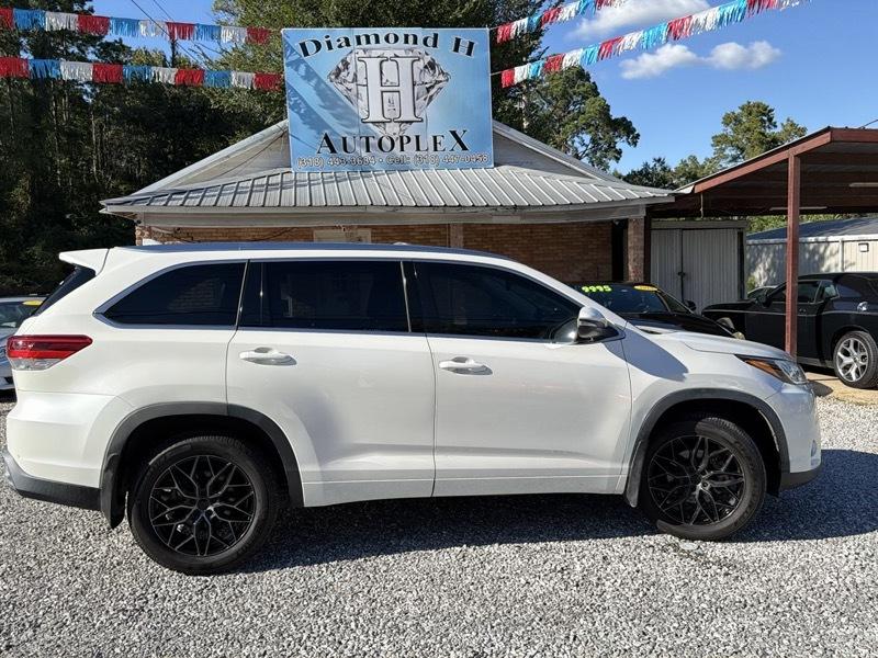 Toyota Highlander Limited FWD V6 2019