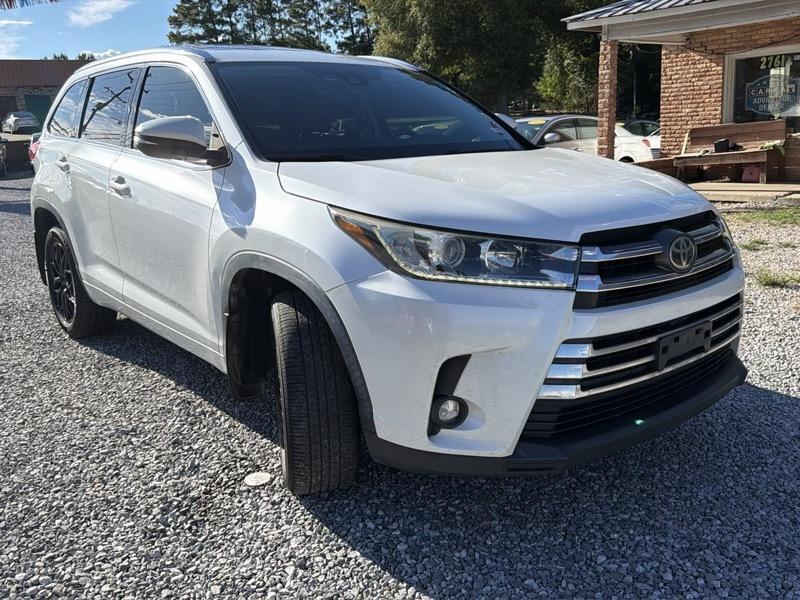 Toyota Highlander Limited FWD V6 2019