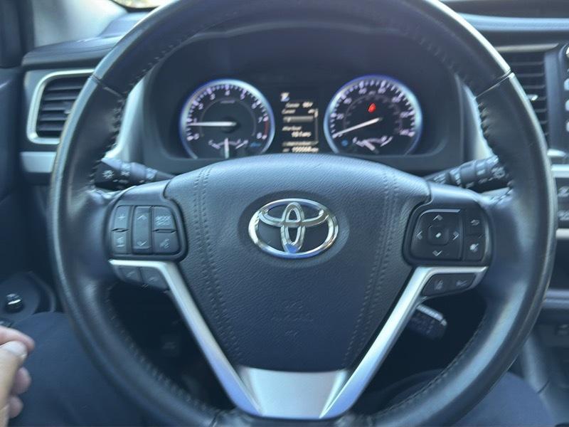 Toyota Highlander Limited FWD V6 2019