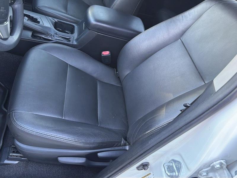 Toyota RAV4 LE FWD 2018