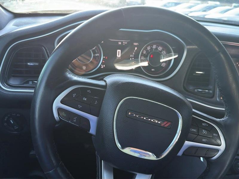 Dodge Challenger SXT Plus 2015