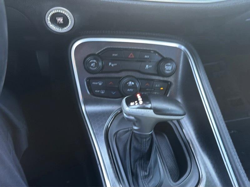 Dodge Challenger SXT Plus 2015
