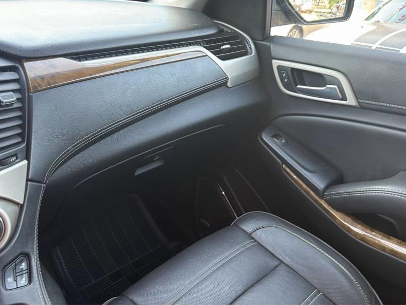 GMC Yukon Denali 2WD 2017