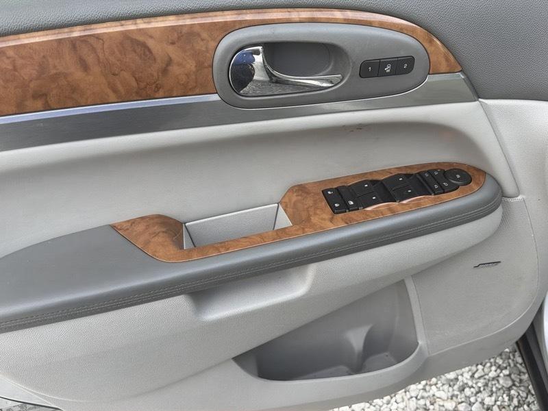 Buick Enclave CXL 2XL FWD 2010