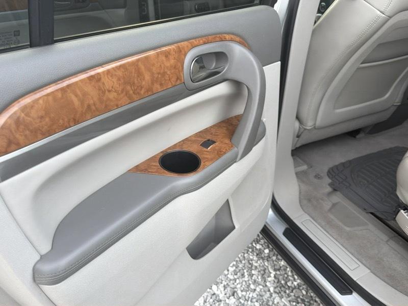 Buick Enclave CXL 2XL FWD 2010