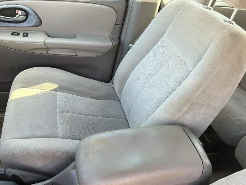 Chevrolet TrailBlazer LS 2WD 2005
