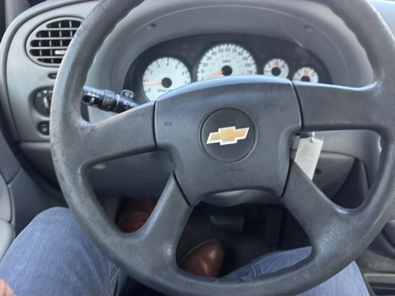 Chevrolet TrailBlazer LS 2WD 2005