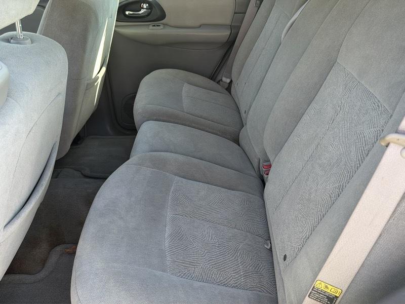 Chevrolet TrailBlazer LS 2WD 2005