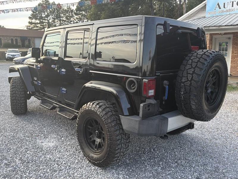 Jeep Wrangler Unlimited Sahara 4WD 2013