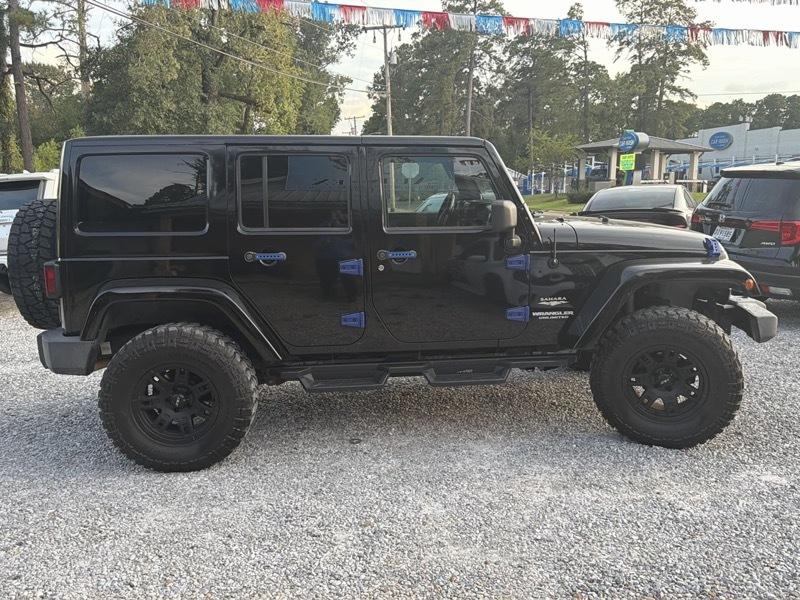Jeep Wrangler Unlimited Sahara 4WD 2013