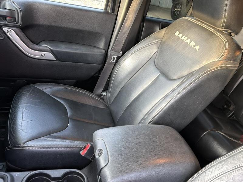 Jeep Wrangler Unlimited Sahara 4WD 2013