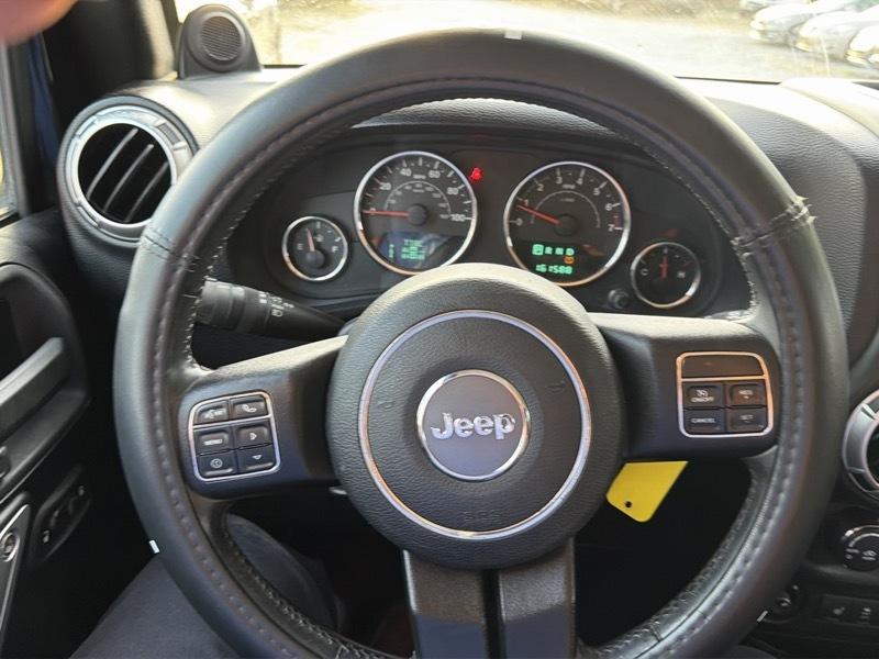 Jeep Wrangler Unlimited Sahara 4WD 2013