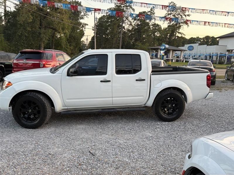 Nissan Frontier Crew Cab 4x4 SV Auto 2018