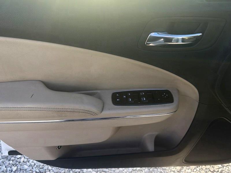 Dodge Charger SE 2013