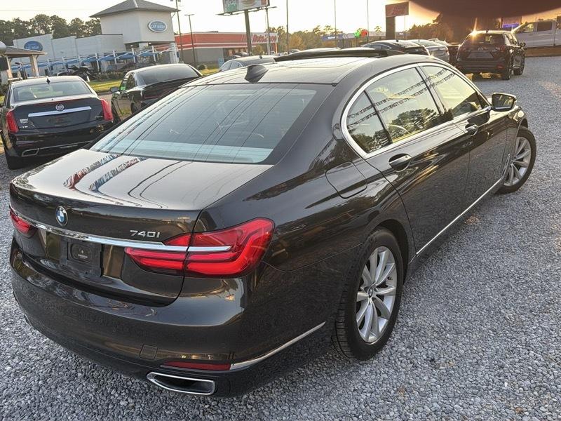 BMW 7-Series 740i 2016