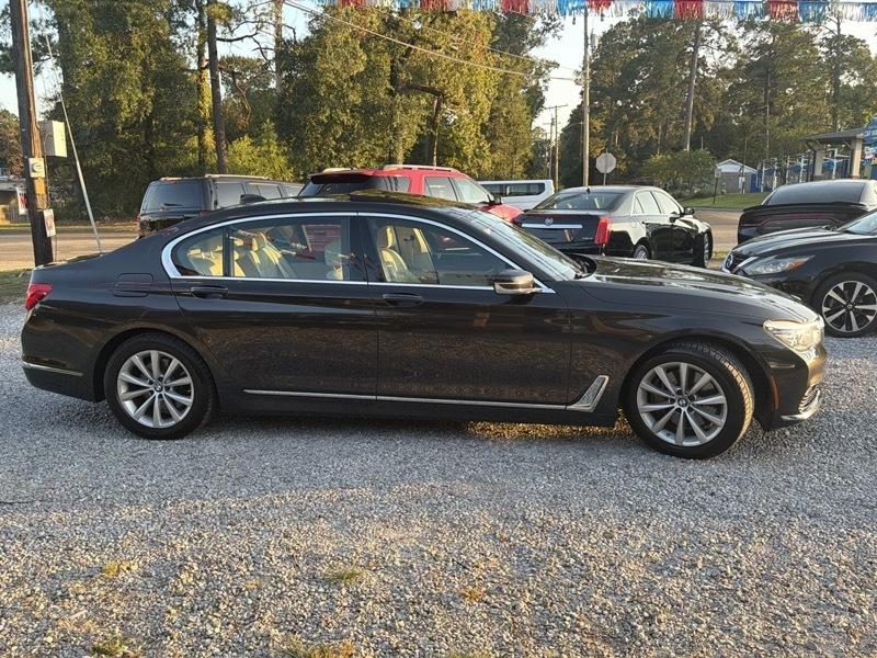 BMW 7-Series 740i 2016