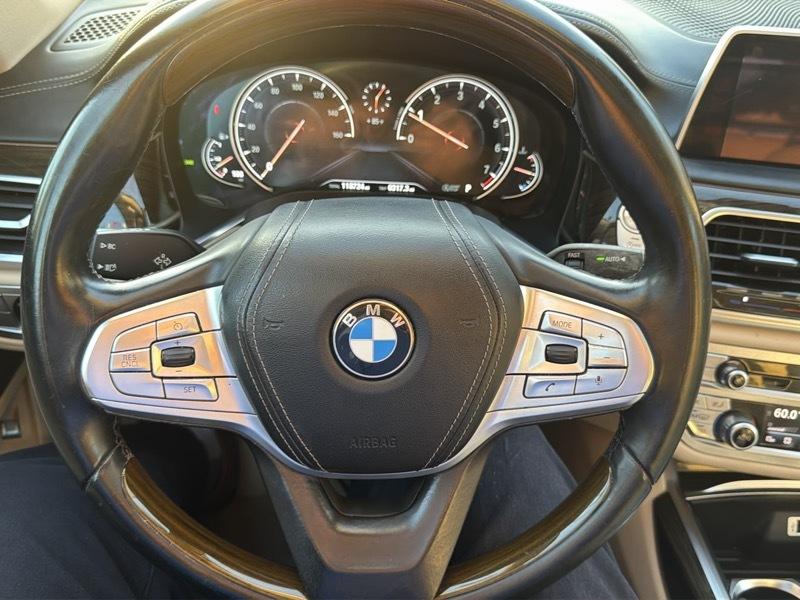 BMW 7-Series 740i 2016