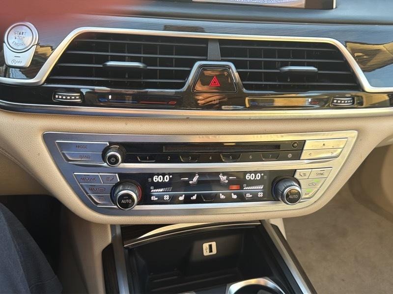 BMW 7-Series 740i 2016