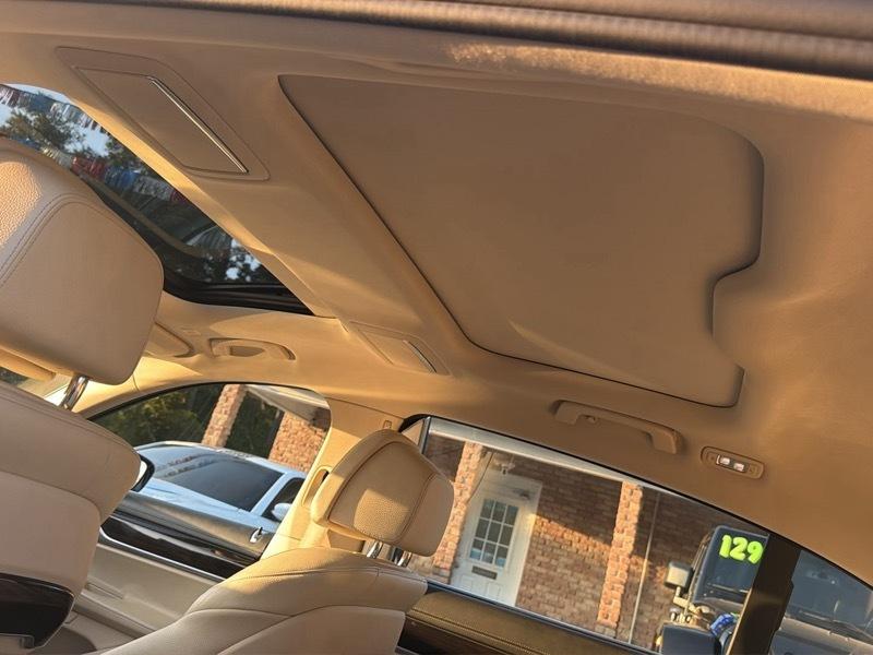 BMW 7-Series 740i 2016