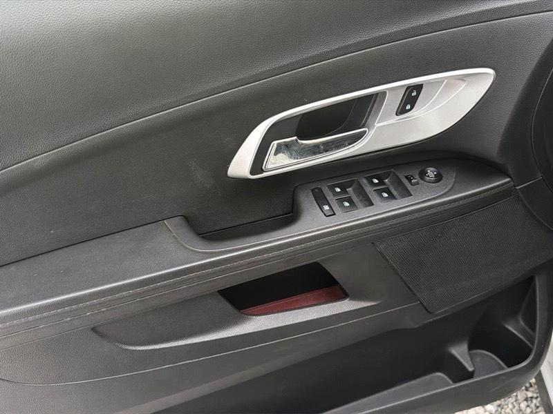 Chevrolet Equinox LS 2WD 2012