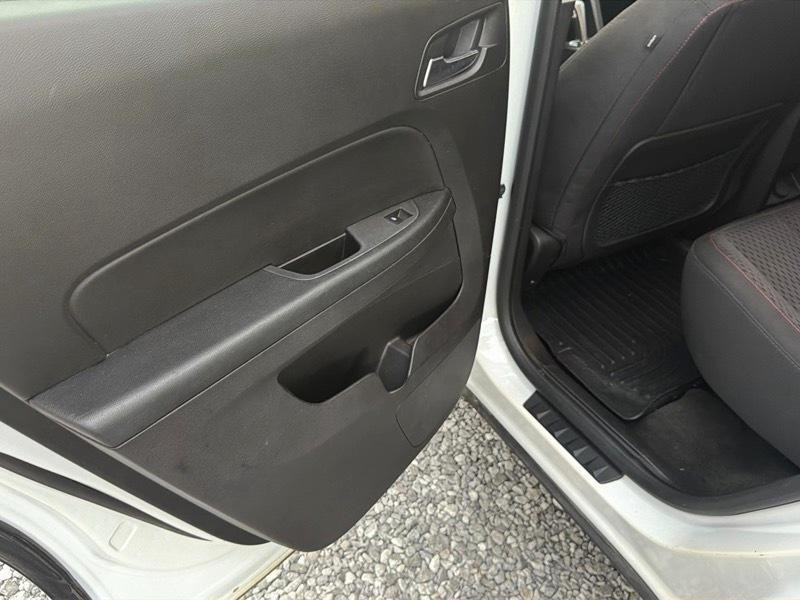 Chevrolet Equinox LS 2WD 2012