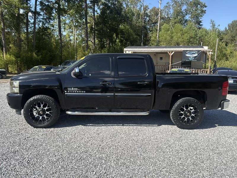 Chevrolet Silverado 1500 1LT Crew Cab 2WD 2009