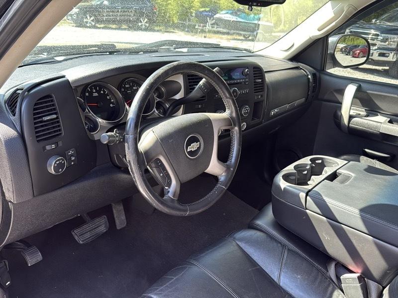 Chevrolet Silverado 1500 1LT Crew Cab 2WD 2009