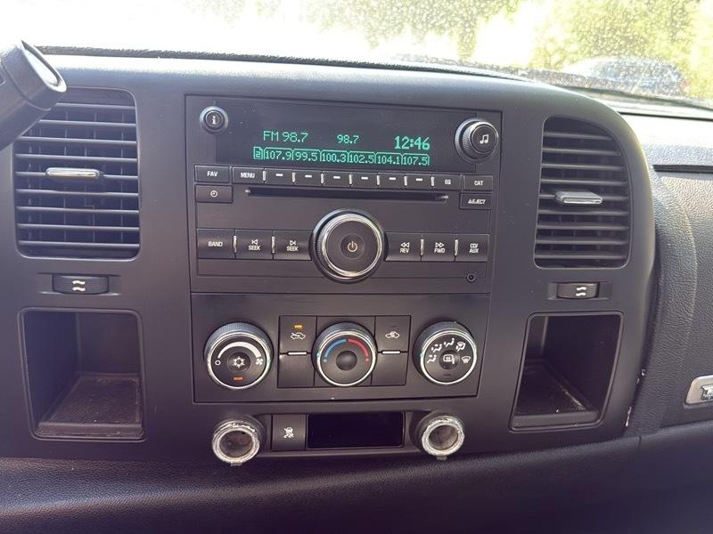 Chevrolet Silverado 1500 1LT Crew Cab 2WD 2009
