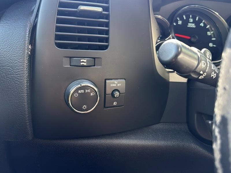 Chevrolet Silverado 1500 1LT Crew Cab 2WD 2009