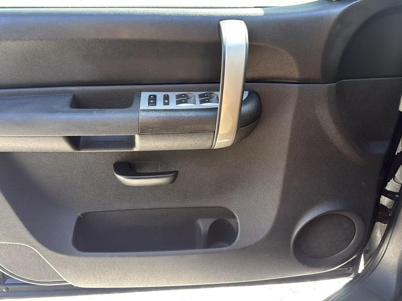 Chevrolet Silverado 1500 1LT Crew Cab 2WD 2009
