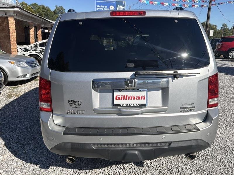 Honda Pilot Touring 4WD 5-Spd AT with DVD 2015