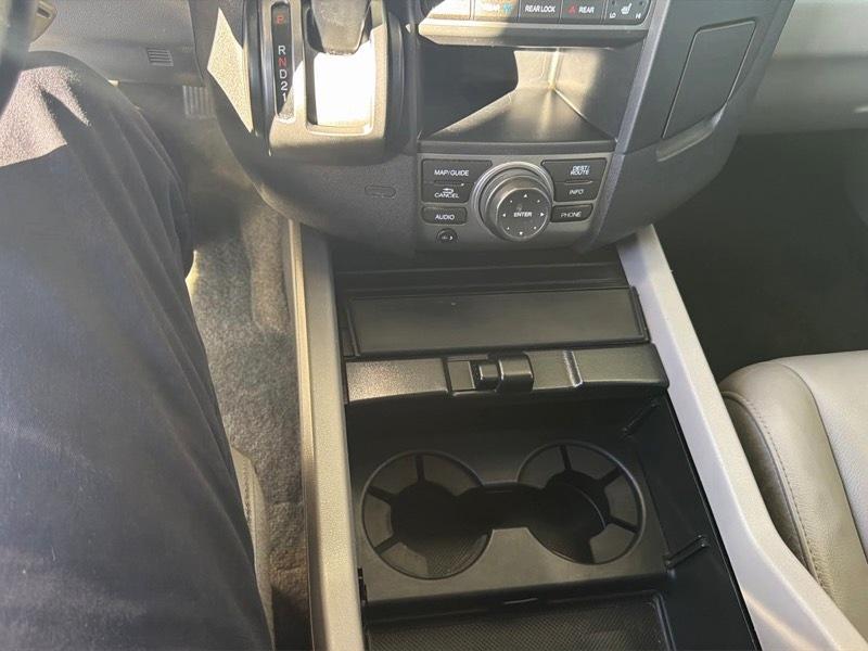 Honda Pilot Touring 4WD 5-Spd AT with DVD 2015