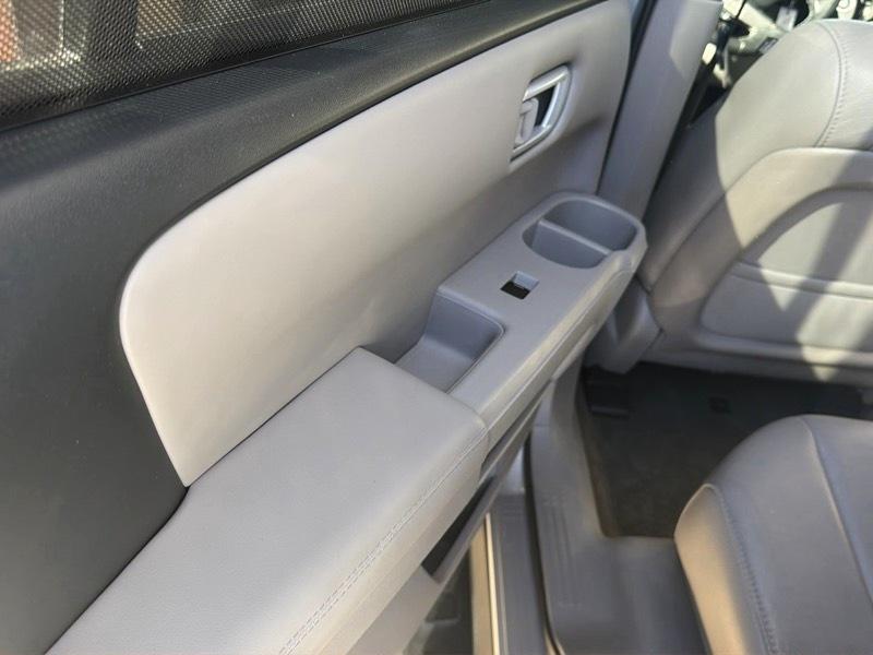 Honda Pilot Touring 4WD 5-Spd AT with DVD 2015