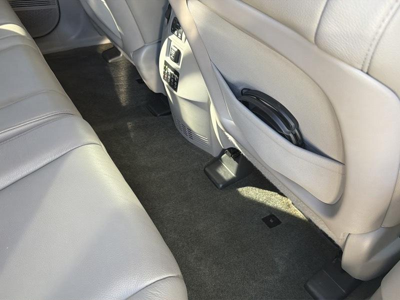 Honda Pilot Touring 4WD 5-Spd AT with DVD 2015