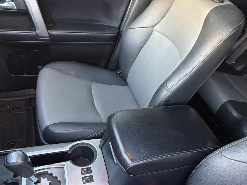 Toyota 4Runner SR5 2WD 2019