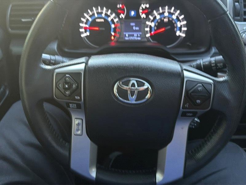 Toyota 4Runner SR5 2WD 2019