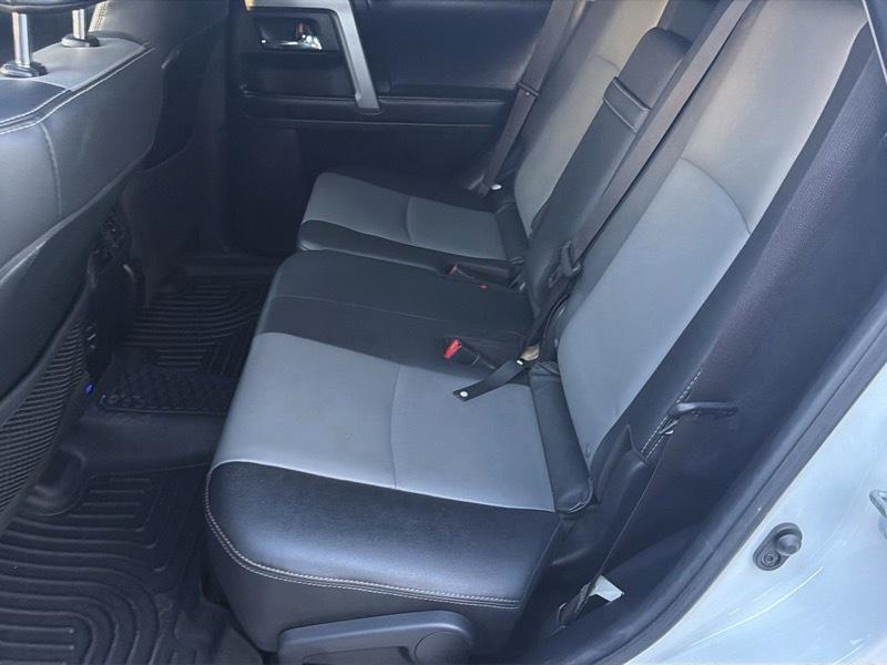 Toyota 4Runner SR5 2WD 2019