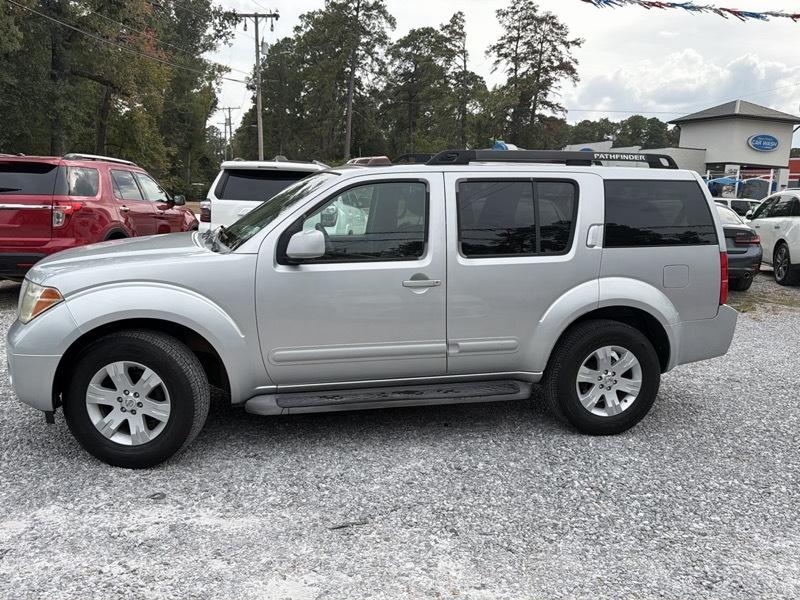 Nissan Pathfinder LE 4WD 2006