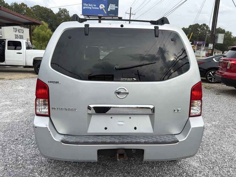 Nissan Pathfinder LE 4WD 2006