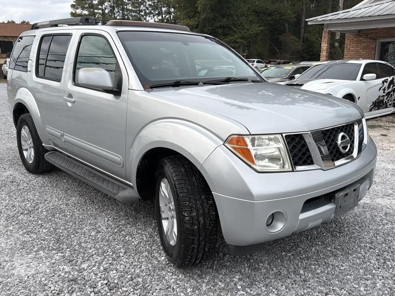 Nissan Pathfinder LE 4WD 2006