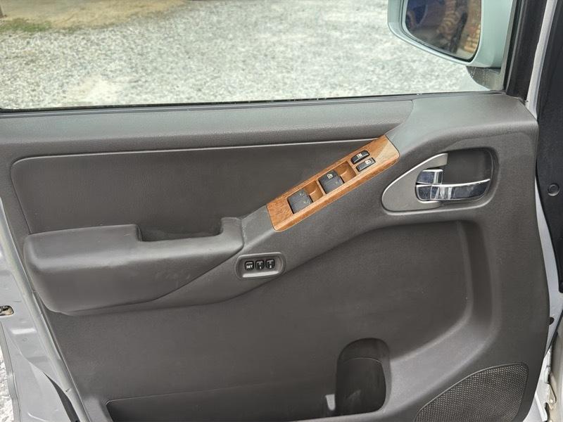 Nissan Pathfinder LE 4WD 2006