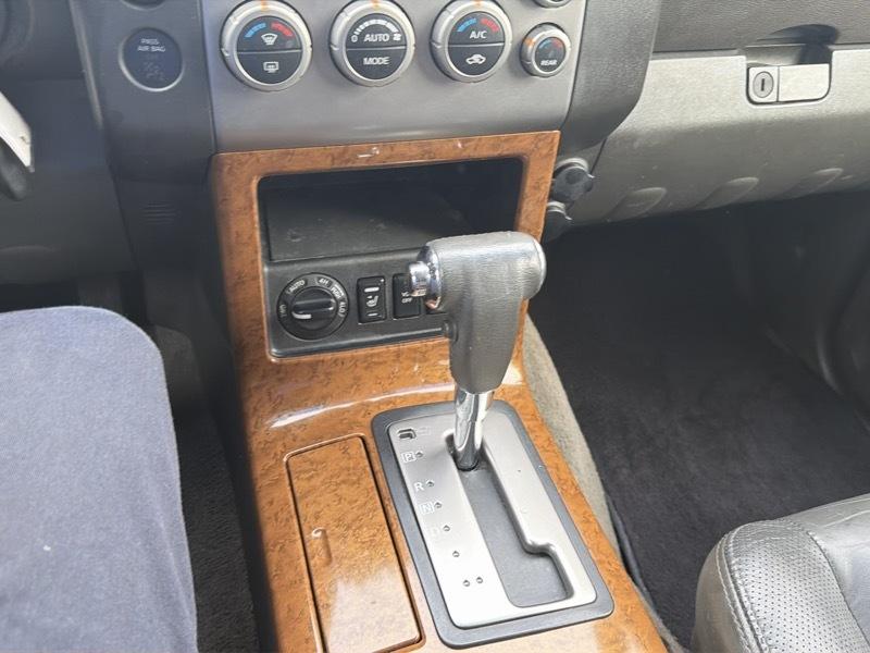 Nissan Pathfinder LE 4WD 2006