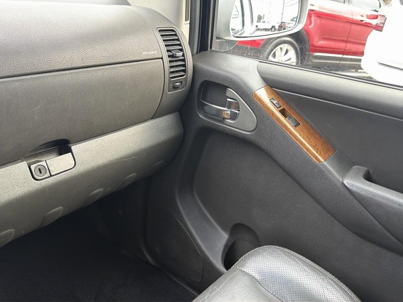 Nissan Pathfinder LE 4WD 2006