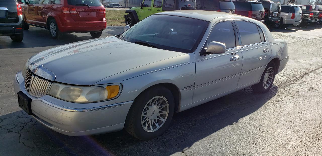 Lincoln town car 2000
