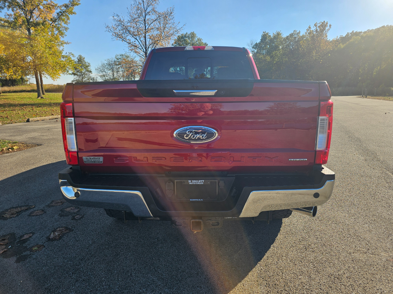 Ford Super Duty F-250 SRW XLT 4WD Crew Cab 8' Box 2017 Ford Super Duty F-250 SRW XLT 4WD Crew Cab 8' Box 2017