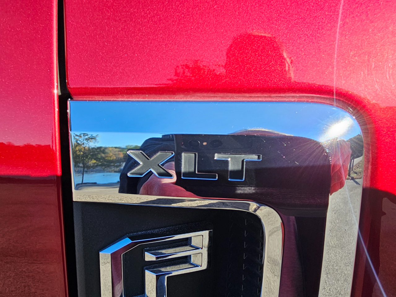 Ford Super Duty F-250 SRW XLT 4WD Crew Cab 8' Box 2017 Ford Super Duty F-250 SRW XLT 4WD Crew Cab 8' Box 2017