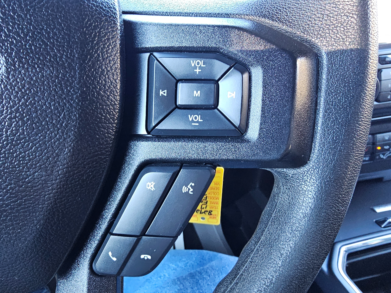 Ford Super Duty F-250 SRW XLT 4WD Crew Cab 8' Box 2017 Ford Super Duty F-250 SRW XLT 4WD Crew Cab 8' Box 2017