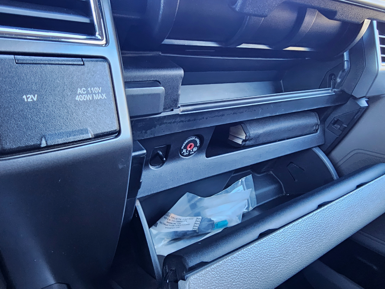 Ford Super Duty F-250 SRW XLT 4WD Crew Cab 8' Box 2017 Ford Super Duty F-250 SRW XLT 4WD Crew Cab 8' Box 2017