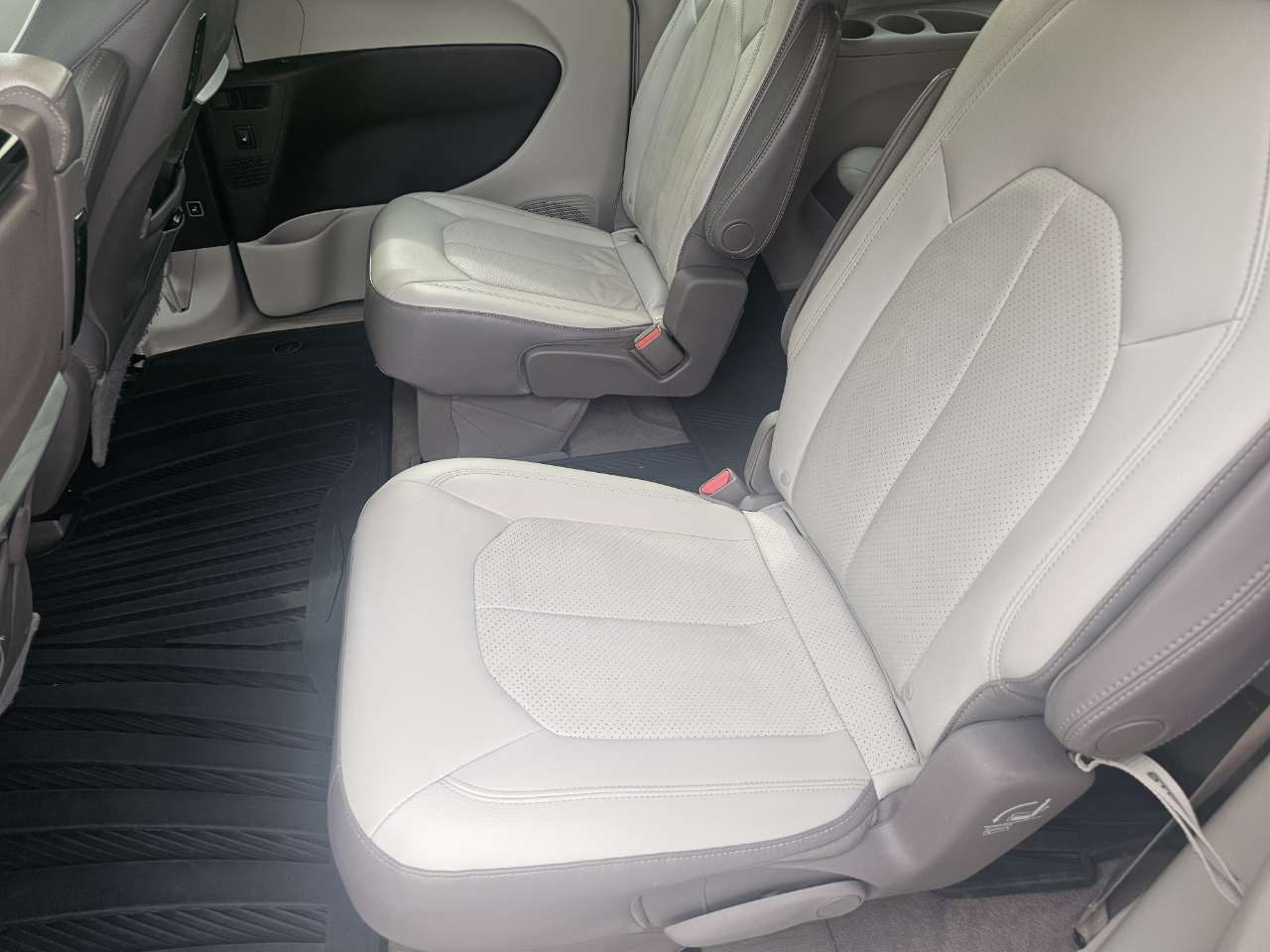 Chrysler Pacifica Touring-L Plus FWD 2017 Chrysler Pacifica Touring-L Plus FWD 2017