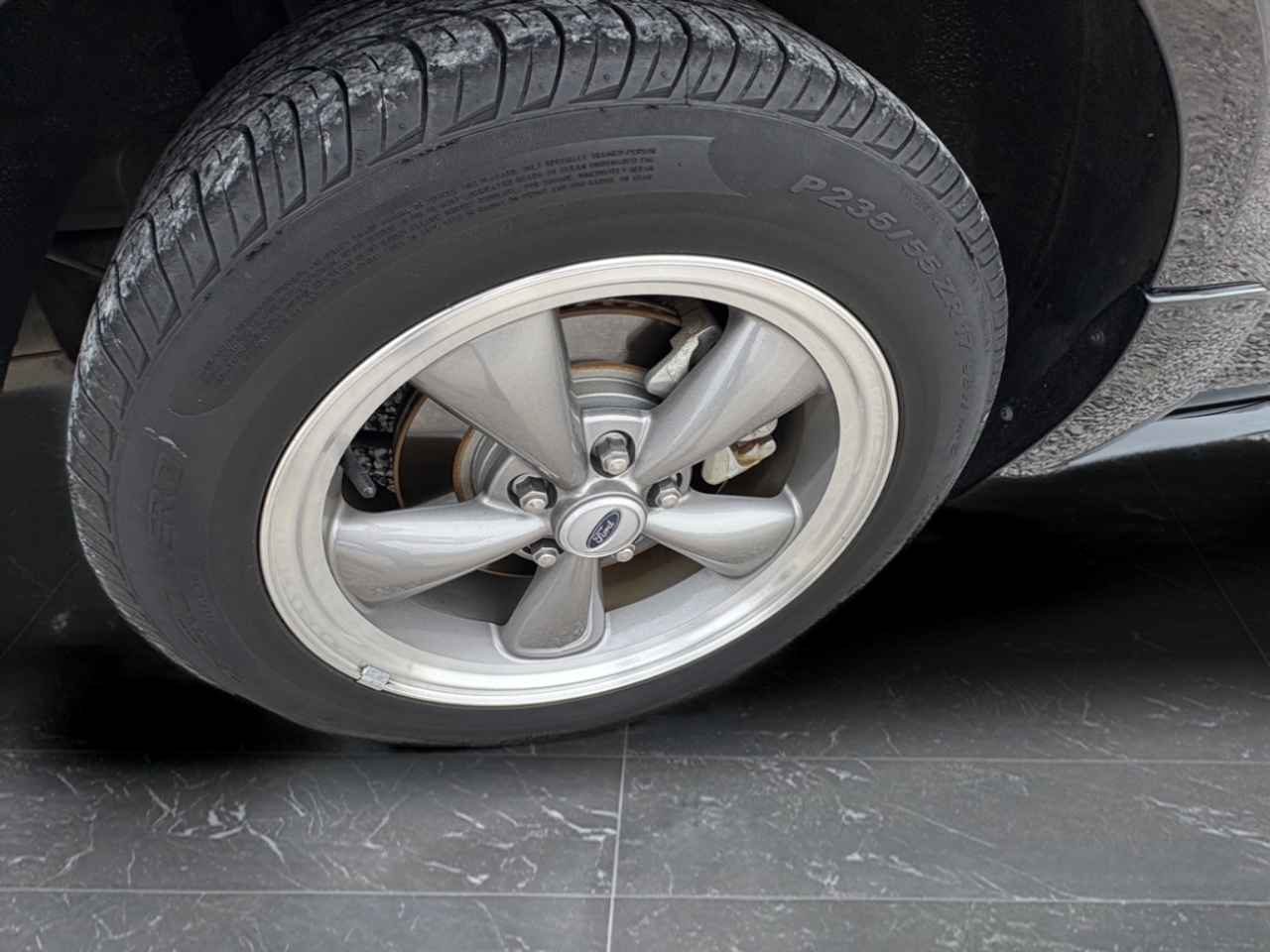 Ford MUSTANG GT  2005